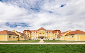 Princess Palace & Golf Resort